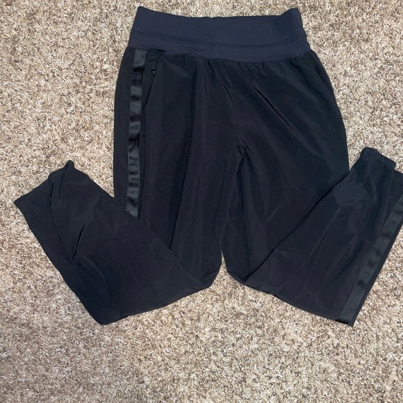 Athleta Nolita Slim Tapered Crop Pant - Picture 3 of 6